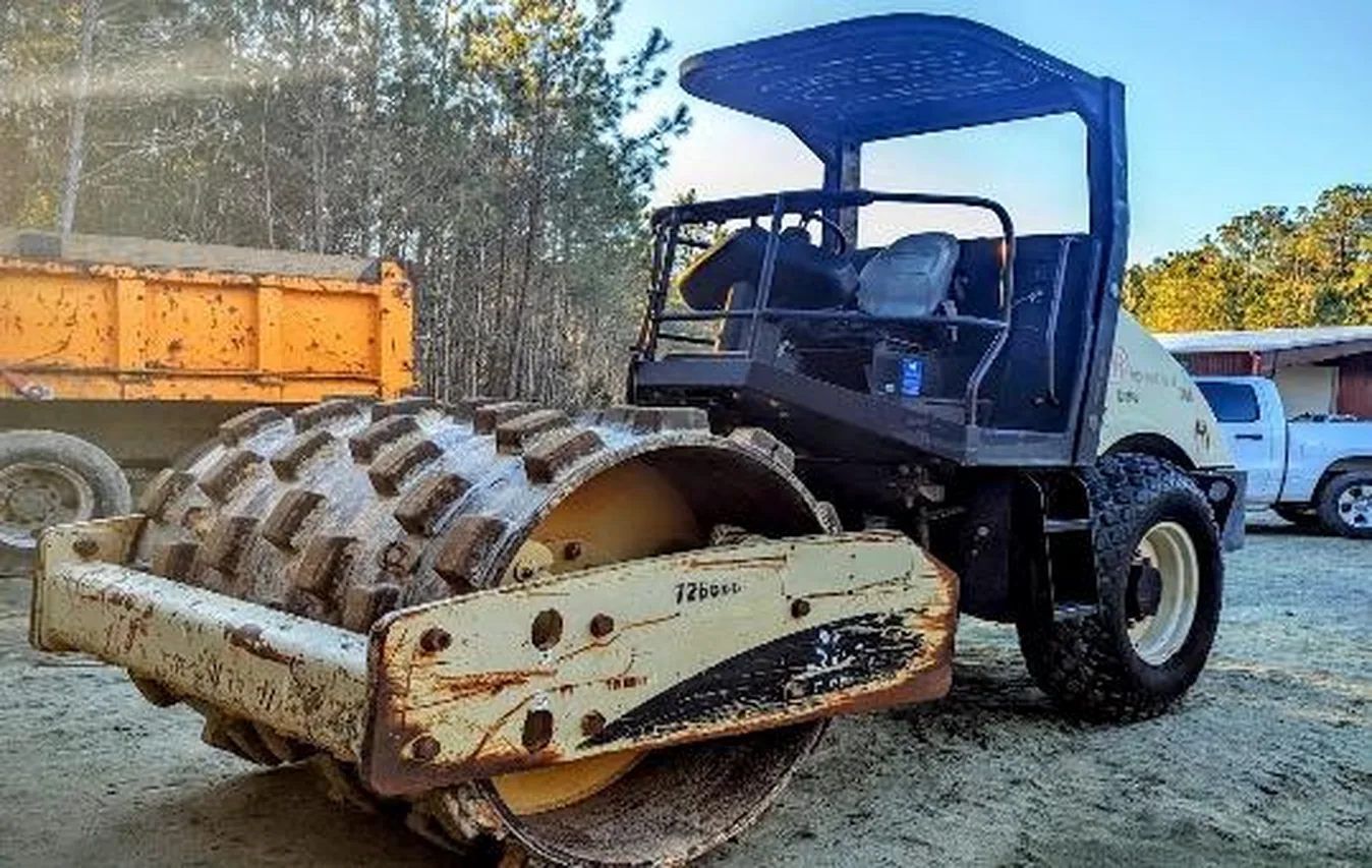 Ingersoll Rand padfoot roller